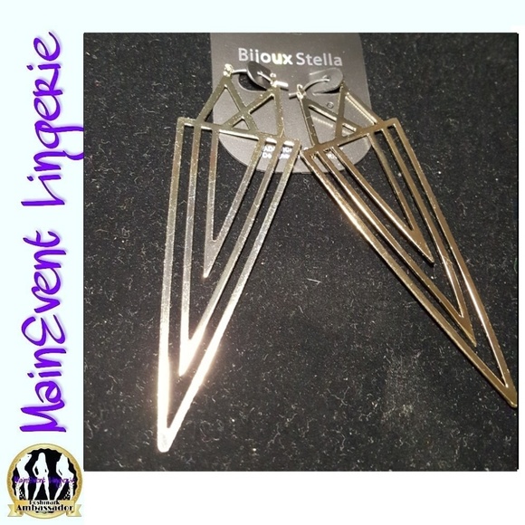 Jagged Edge Triangle Earrings - Picture 4 of 4